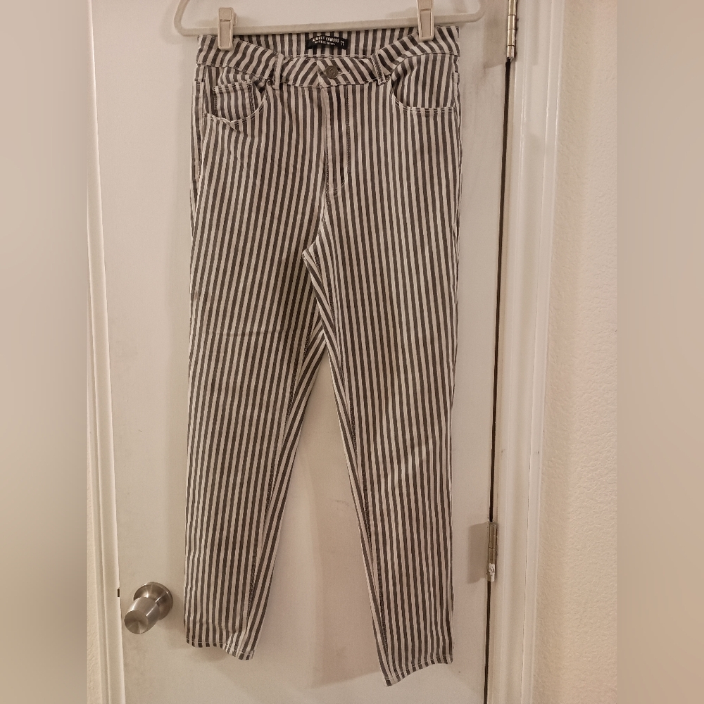 Almost Famous Vertical Striped High Rise Skinny Jeans Black and White Size 11
